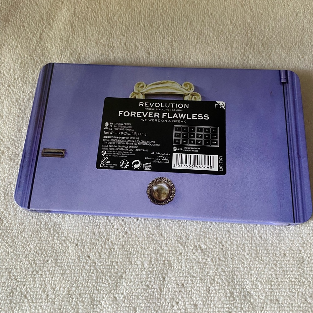 Revolution Purple Door Frame Face Palette - Picture 7 of 10